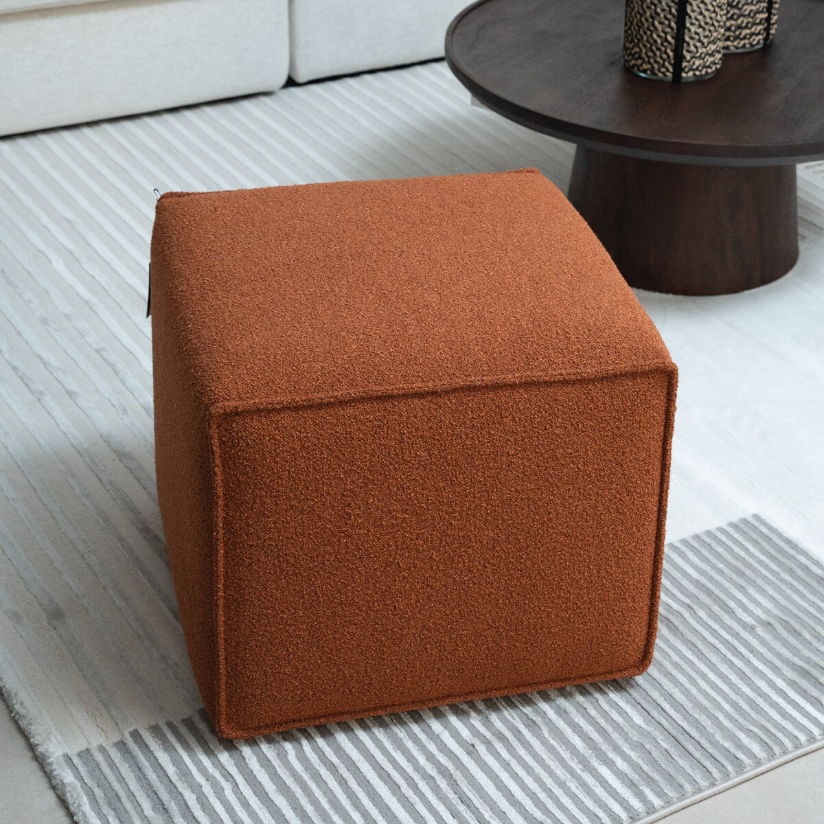 HA520 ottoman A2_ASX_205_10